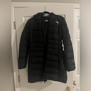 Northface Black hooded puffer